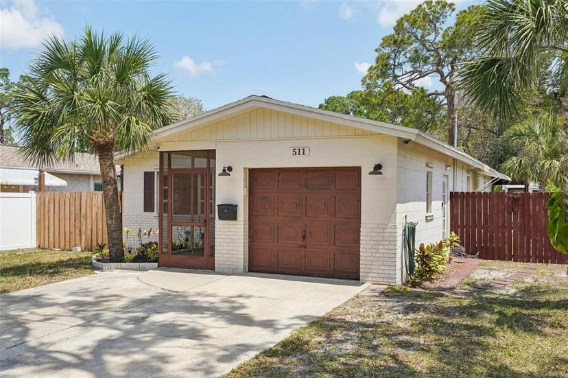 Picture of 511 Glenoak Street N, St Petersburg FL 33703