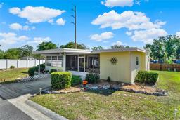 Picture of 20 Hawaiian Way, Leesburg, FL 34788