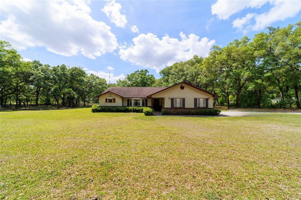 Picture of 21990 NE Highway 27, Williston, FL 32696