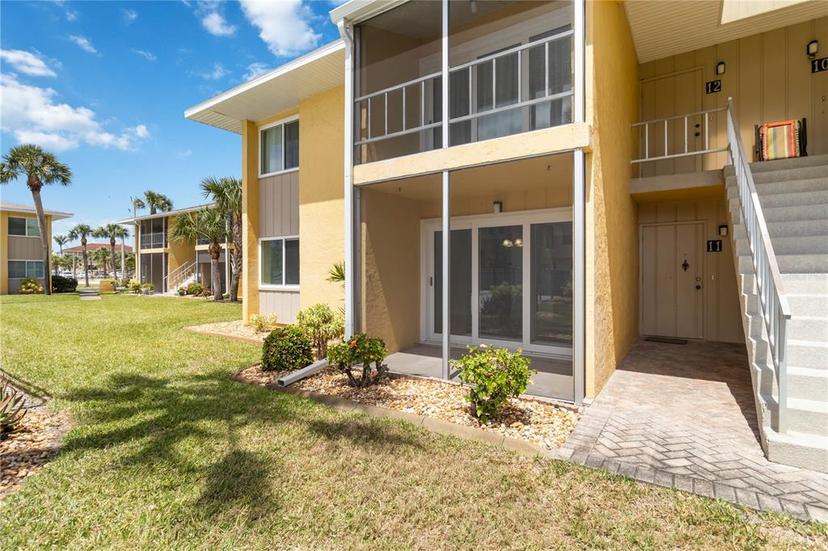 Picture of 101 Louella Lane Unit 11, Nokomis FL 34275