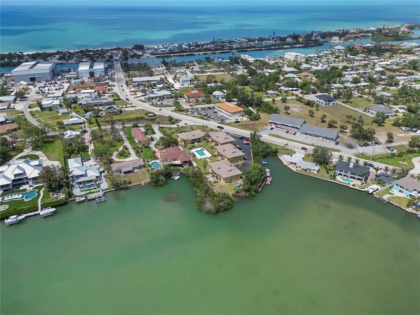 Picture of 101 Louella Lane Unit 11, Nokomis FL 34275