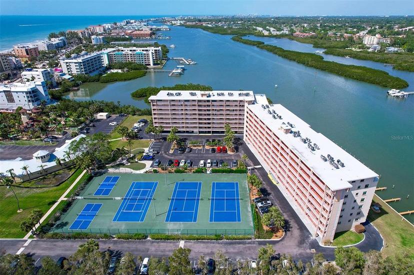 Picture of 19451 Gulf Boulevard Unit 506, Indian Shores FL 33785