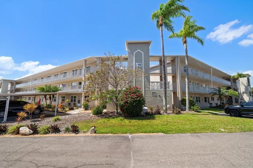 Picture of 948 Virginia Street Unit 202, Dunedin FL 34698