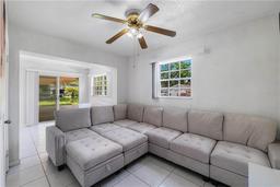 Picture of 2620 W Idlewild, Tampa, FL 33614