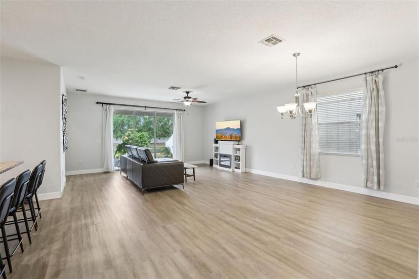 Picture of 304 Shell Manor Drive, Ruskin FL 33570