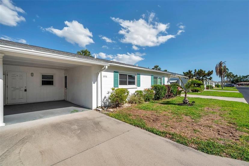 Picture of 5998 Hibiscus Drive, Bradenton FL 34207
