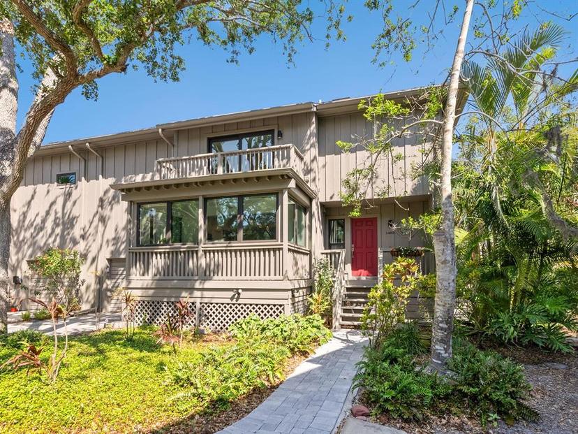 Picture of 1493 Landings Lake Drive Unit 32, Sarasota FL 34231