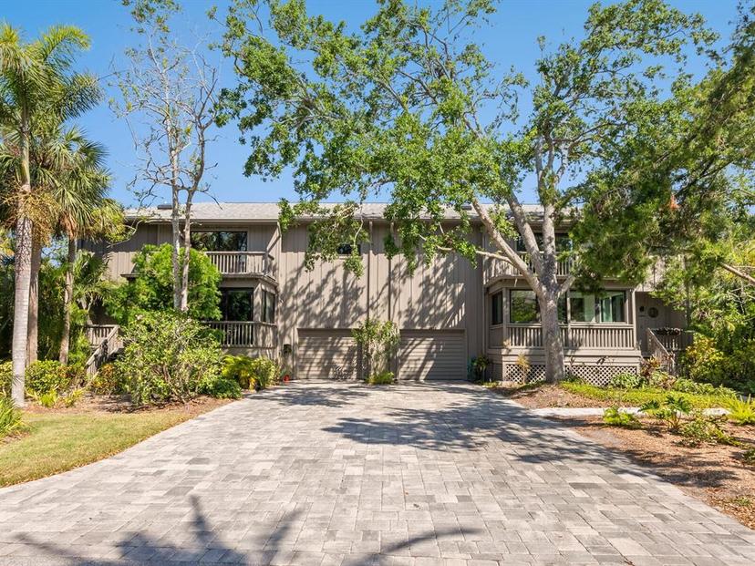 Picture of 1493 Landings Lake Drive Unit 32, Sarasota FL 34231