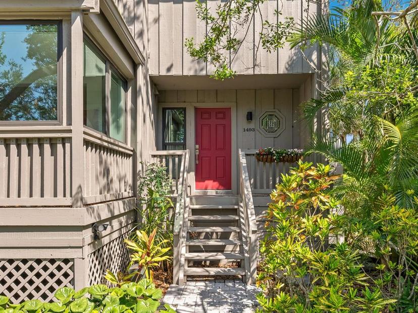 Picture of 1493 Landings Lake Drive Unit 32, Sarasota FL 34231
