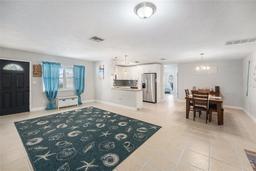 Picture of 831 72Nd Avenue N, St Petersburg, FL 33702