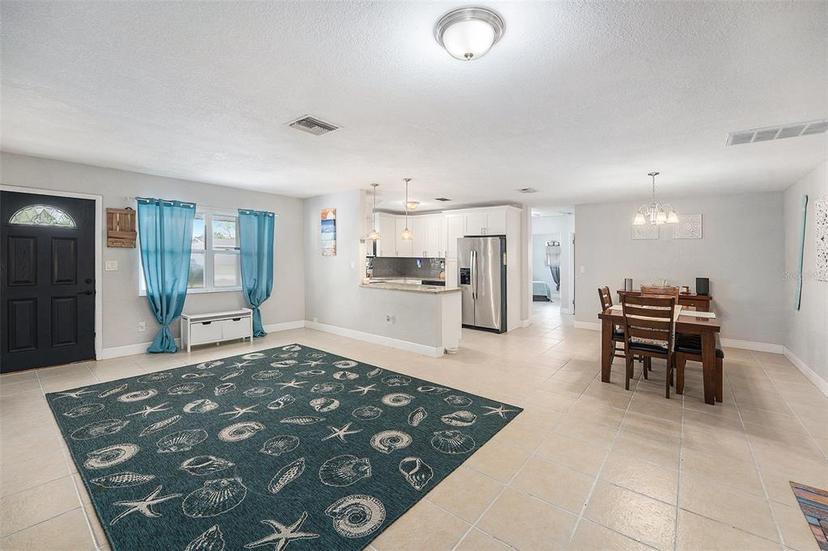Picture of 831 72Nd Avenue N, St Petersburg FL 33702