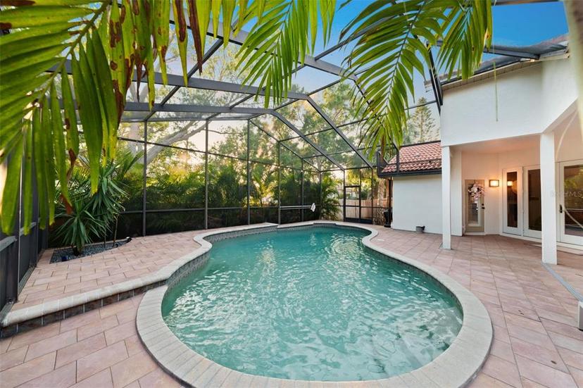 Picture of 772 Live Oak Terrace Ne, St Petersburg FL 33703