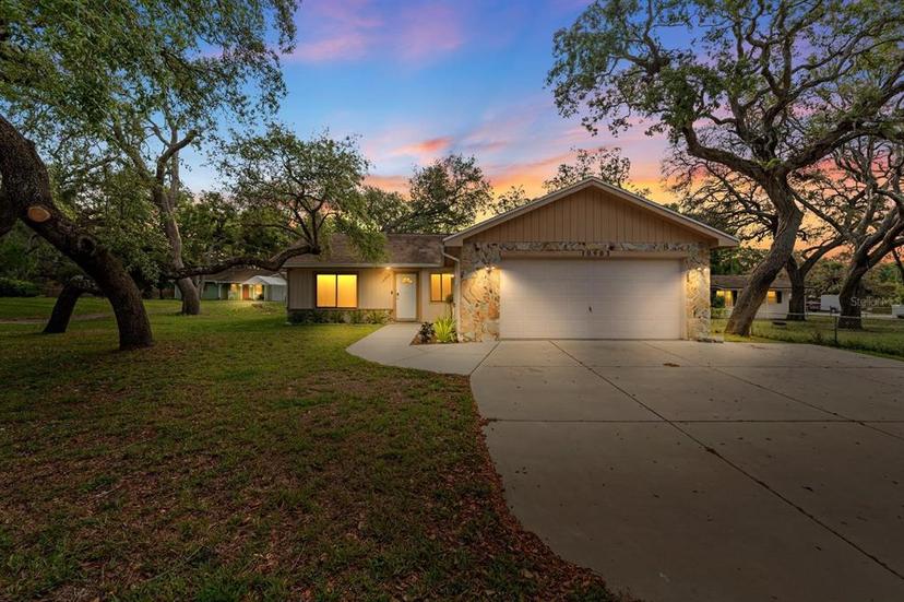 Picture of 10903 N Boulevard, Tampa FL 33612