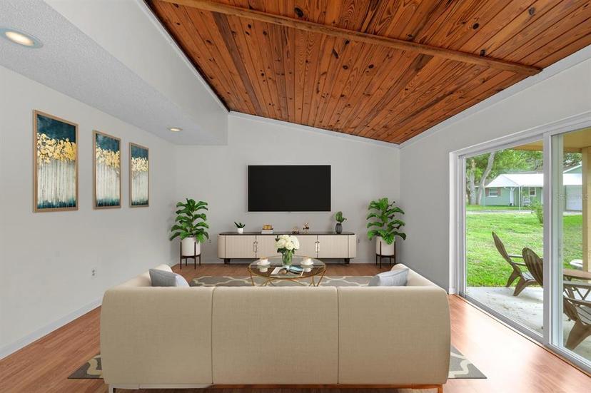 Picture of 10903 N Boulevard, Tampa FL 33612
