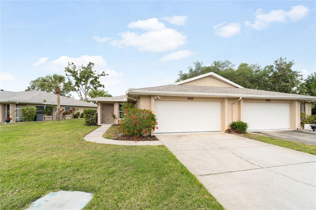 Picture of 5689 Evergreen Drive Unit 18, Sarasota, FL 34233