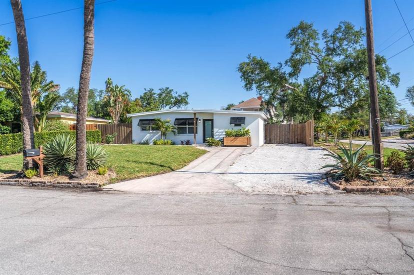 Picture of 4001 W North A Street, Tampa FL 33609