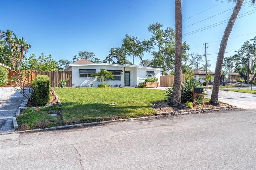 Picture of 4001 W North A Street, Tampa FL 33609