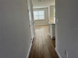 Picture of 7270 Deer Valley Cir, Tampa, FL 33635