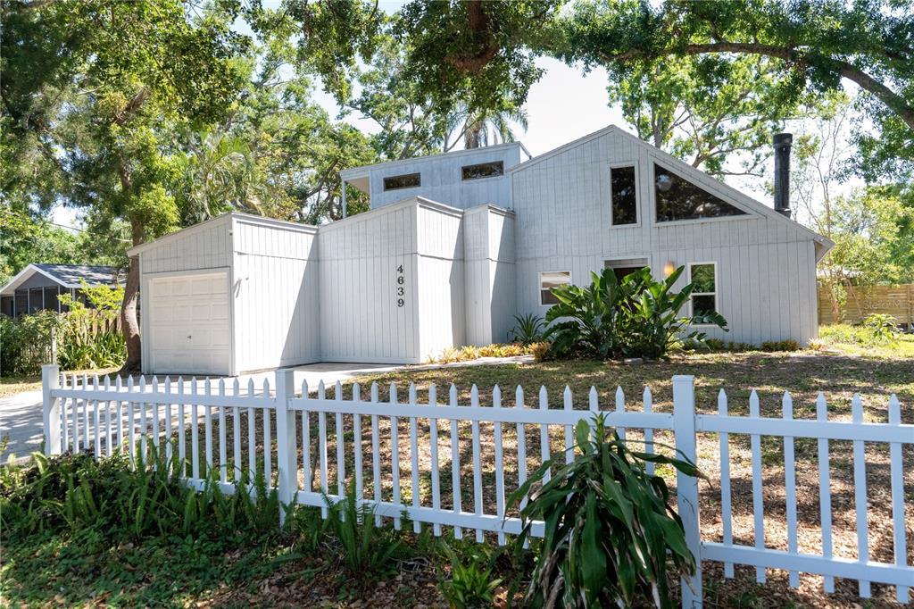 Picture of 4639 Sloan Avenue, Sarasota, FL 34233