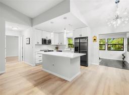 Picture of 1047 Deer Hollow Way, Sarasota, FL 34232