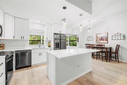 Picture of 1047 Deer Hollow Way, Sarasota, FL 34232