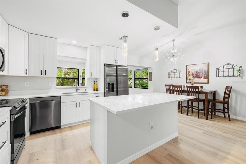 Picture of 1047 Deer Hollow Way, Sarasota FL 34232