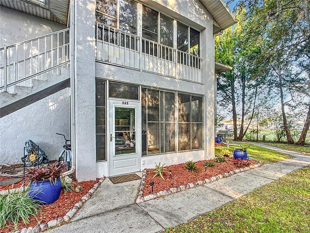 Picture of 949 SE Mayo Drive Unit 105, Crystal River, FL 34429