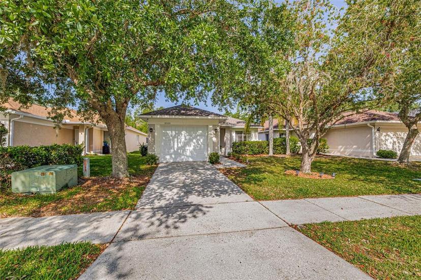Picture of 18106 Canal Pointe Street, Tampa FL 33647
