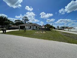 Picture of 731 Triumph Drive, Sebring, FL 33872