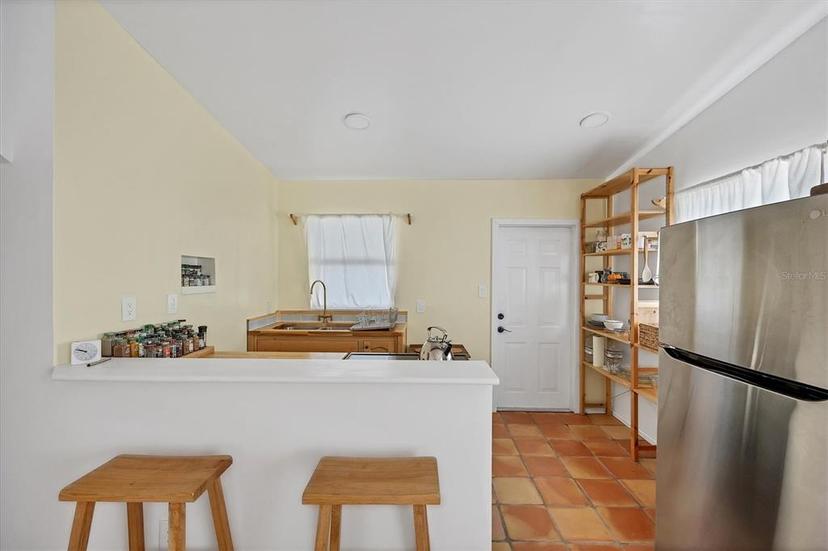 Picture of 3741 Davis Boulevard, Sarasota FL 34232