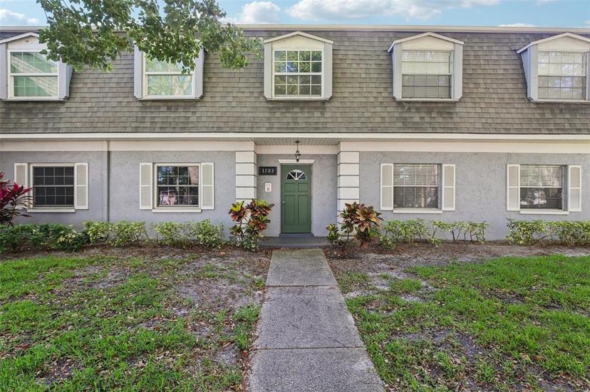 Picture of 1705 Belleair Forest Drive Unit B, Belleair FL 33756