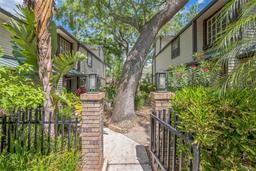 Picture of 1490 Mahogany Lane Unit 706, Palm Harbor, FL 34683