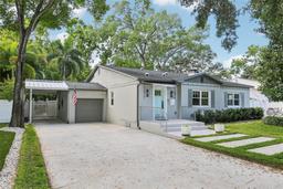 Picture of 2934 W Coachman Avenue, Tampa, FL 33611