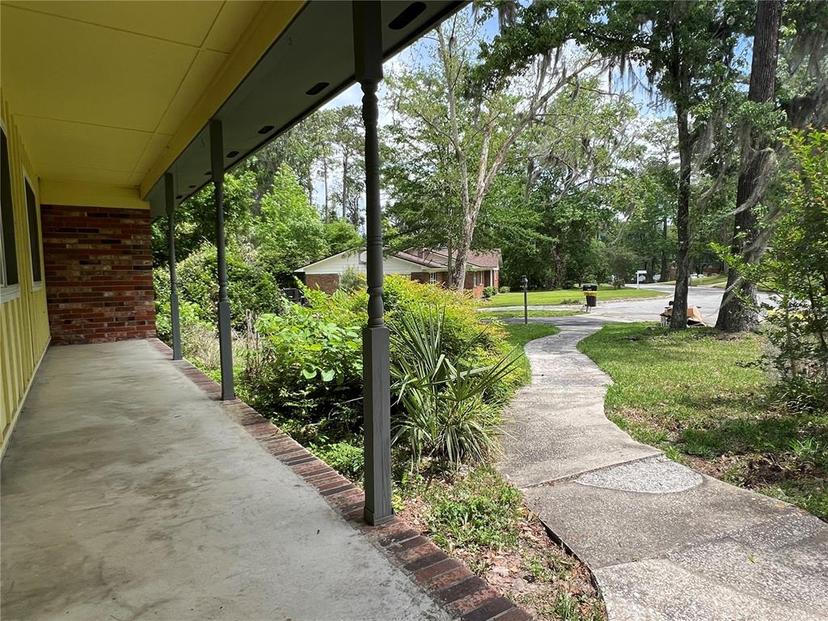 Picture of 9310 NW 10Th Place, Gainesville FL 32606