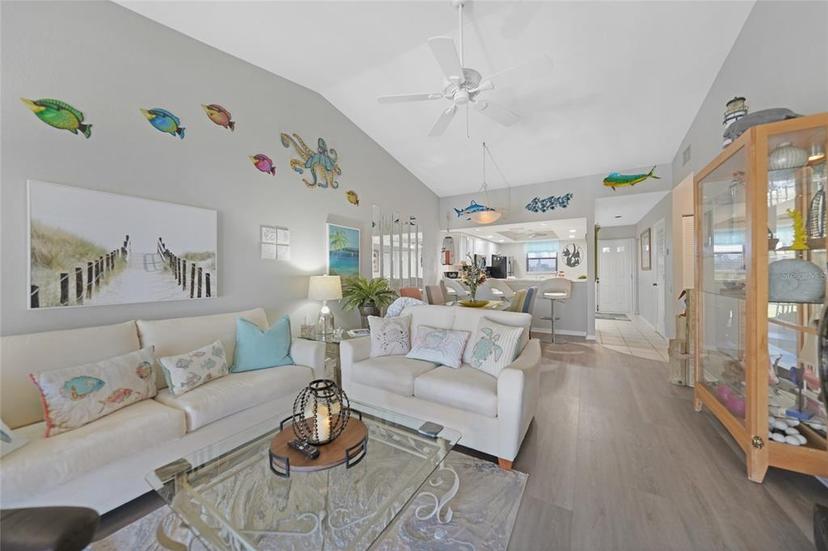 Picture of 245 Coldeway Drive Unit B10, Punta Gorda FL 33950