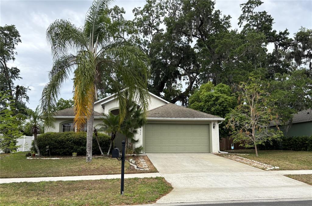 Picture of 913 Lake Lindley Drive N, Deland, FL 32724
