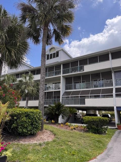 Picture of 5557 Sea Forest Drive Unit 216, New Port Richey, FL 34652