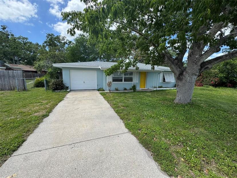 Picture of 1713 Valencia Drive E, Largo FL 33778