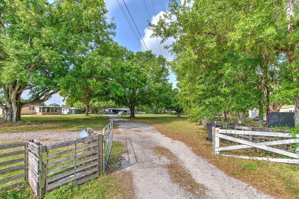 Picture of 12909 Fairgreen Road, Dover, FL 33527