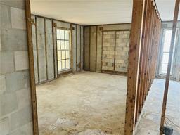 Picture of 1957 Dolphin Boulevard S, St Petersburg, FL 33707