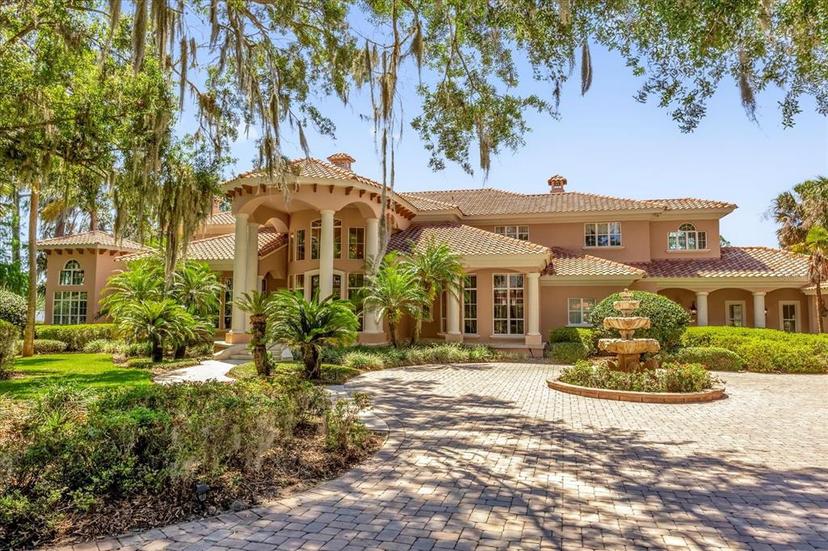 Picture of 8302 Earlwood Avenue, Mount Dora FL 32757