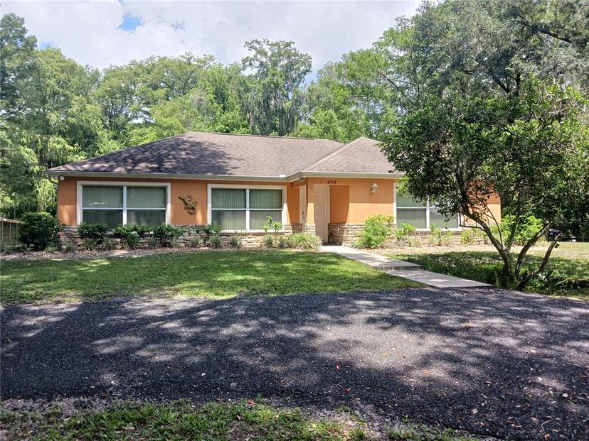 Picture of 4746 Cr 300, Lake Panasoffkee FL 33538
