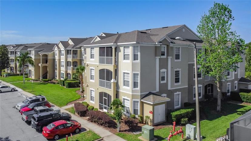 Picture of 2310 Silver Palm Drive Unit 301, Kissimmee FL 34747