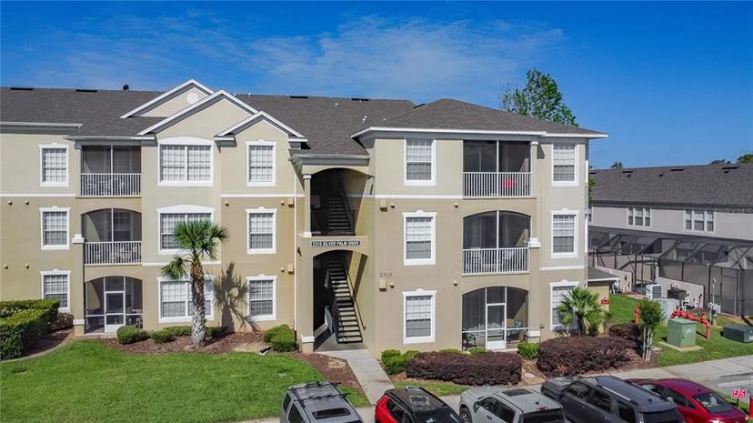 Picture of 2310 Silver Palm Drive Unit 301, Kissimmee FL 34747