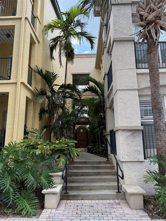 Picture of 402 S Armenia Avenue Unit 127, Tampa FL 33609