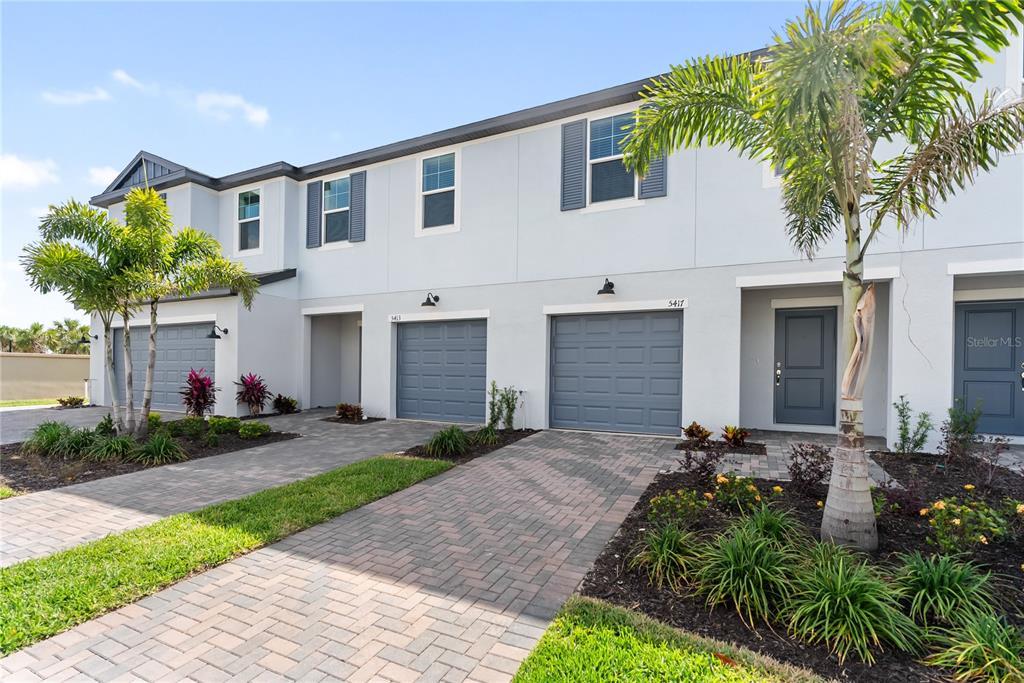 Picture of 5417 Tripoli Drive, Palmetto, FL 34221