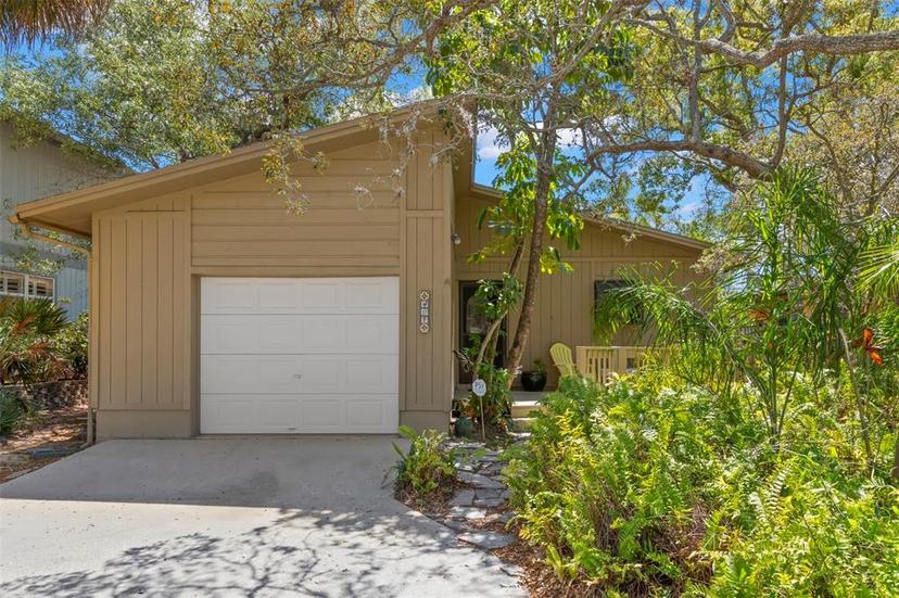 Picture of 407 Indiana Avenue, Crystal Beach FL 34681