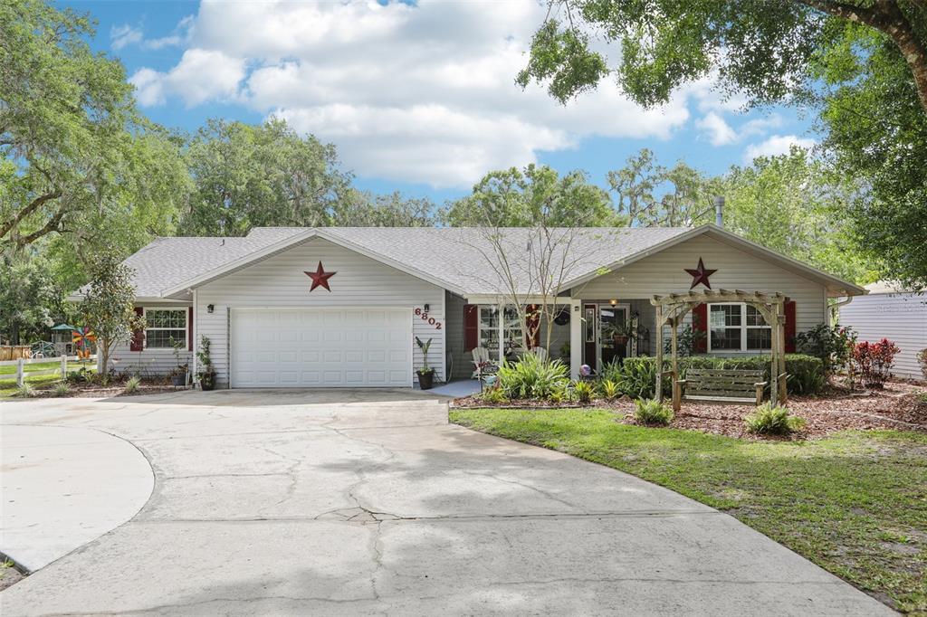 Picture of 6802 Forestwood Drive W, Lakeland, FL 33811