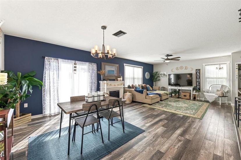 Picture of 10101 Mangrove Well Road, Sun City Center FL 33573