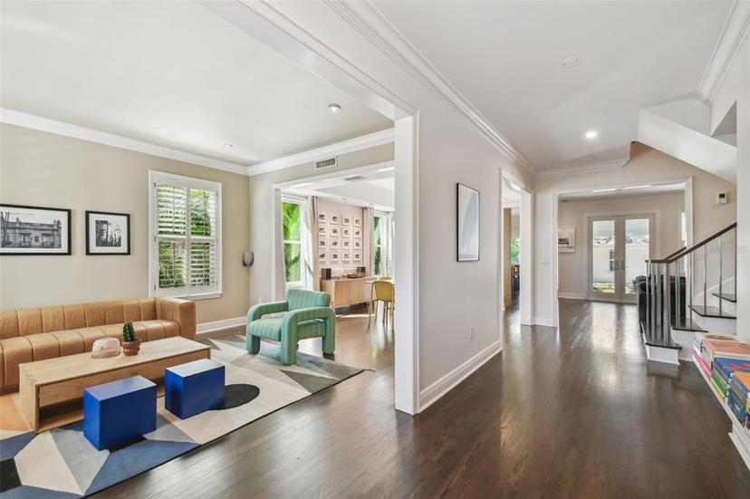 Picture of 817 S Woodlyn Drive, Tampa FL 33609